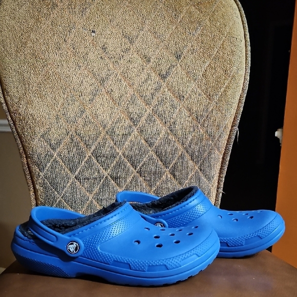 Crocs Classic Lined Slip On Faux Fur Lined Clogs Shoes Blue - Picture 1 of 6